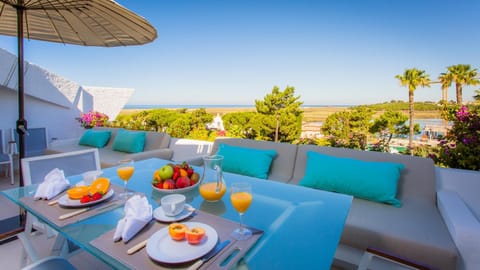 Balcony/Terrace, Garden view, Lake view, Sea view
