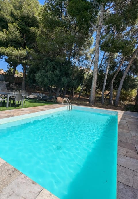 Garden, Swimming pool