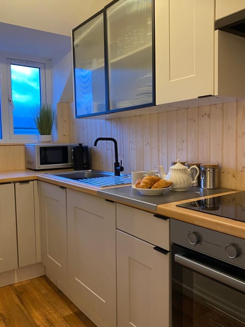 Bowness Bay View Apartment in Bowness-on-Windermere