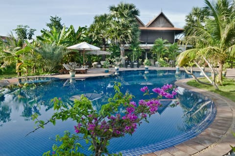 Swimming pool, Swimming pool