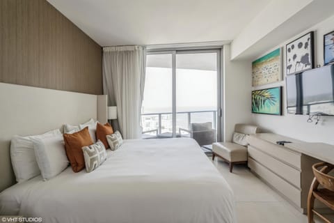 Lyfe Residence Building - Private apts over the beach Apartment in Hollywood Beach