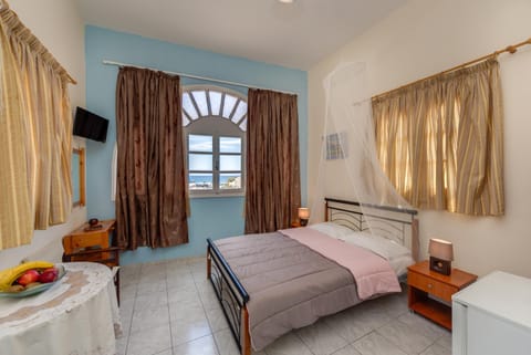 Bed, Photo of the whole room, Bedroom, Sea view