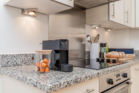 Oxfordshire Living - The Monroe Apartment - Oxford Apartment in Oxford