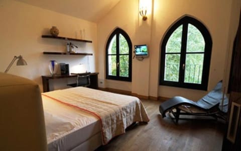 Day, Photo of the whole room