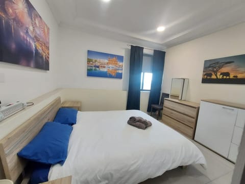 Sea View Large Valletta Appartment Apartment in Valletta