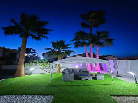 3 Bedroom Villa, private pool, hot tub Villa in Protaras