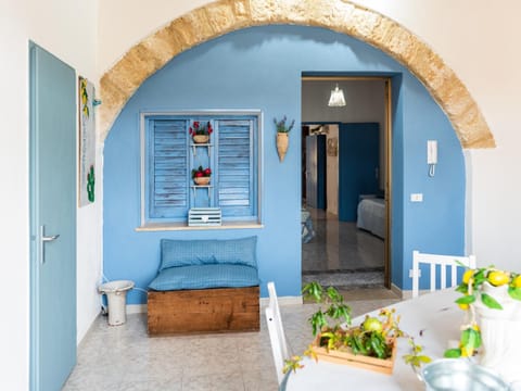 Kitchen or kitchenette, Garden view, Landmark view