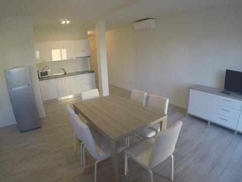 Kitchen or kitchenette, Living room, Dining area