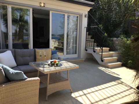 Garden, Balcony/Terrace