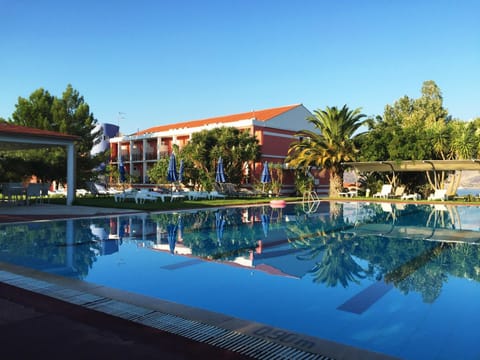 Lounge or bar, Swimming pool