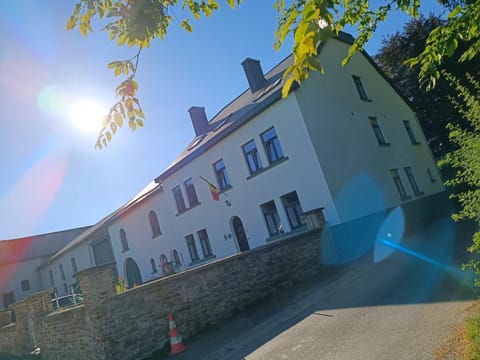Santa Fe - Lutrebois Bed and Breakfast in Wallonia, Belgium