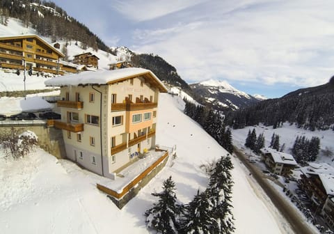 Property building, Bird's eye view