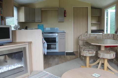 The Valley Static Caravan Chalet in Amroth