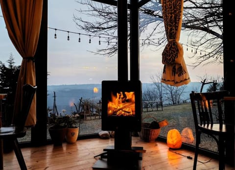 Restaurant/places to eat, Winter, Other, Seating area, Evening entertainment, On site, Meeting/conference room, Area and facilities, Location, fireplace