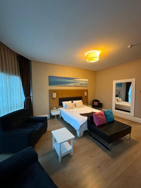 Seating area, Bedroom