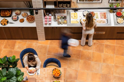 Buffet breakfast, Buffet breakfast