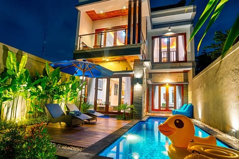 Property building, Night, Seating area, Garden view, Pool view, Swimming pool, sunbed