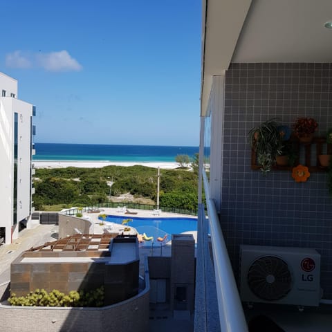 Property building, Natural landscape, View (from property/room), Balcony/Terrace, Pool view, Sea view, Swimming pool