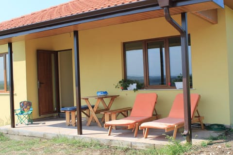 Property building, Patio, Day, Garden, View (from property/room), Balcony/Terrace, Garden view