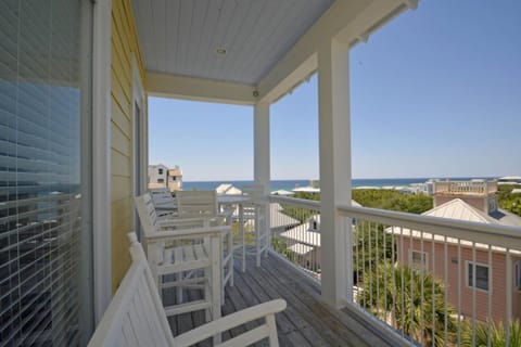 A Point of View House in Seaside