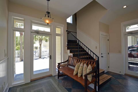 A Point of View House in Seaside