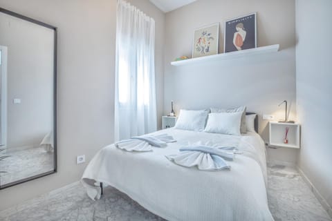 Bed, Bedroom, heating, towels, wardrobe, air conditioner