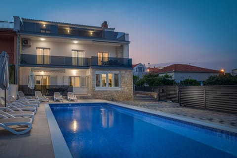 Property building, Swimming pool