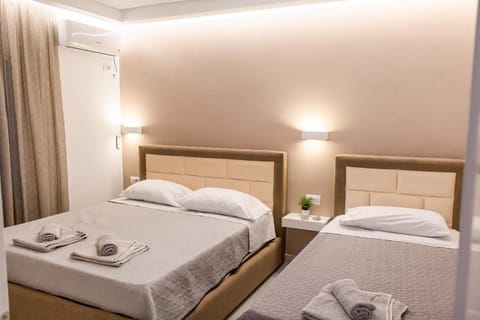 Luxury Seaside House with 2 Bathrooms Apartment in Ksamil