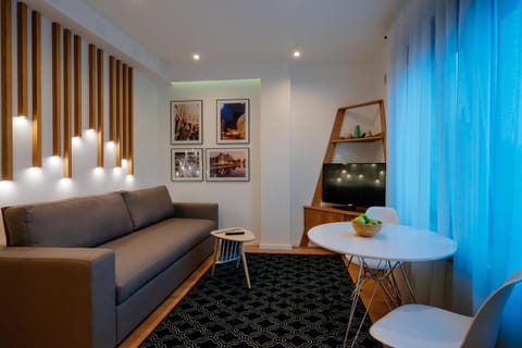 TV and multimedia, Living room, On site