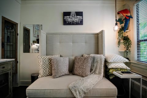 Palm Beach Hotel Petite Retreat 2 blocks to beach!! Historic Landmark Apartment hotel in Palm Beach