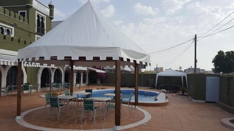 Patio, Swimming pool