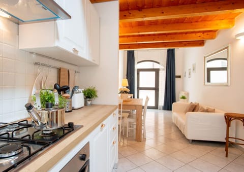 Kitchen or kitchenette, Dining area, dishwasher, oven