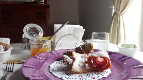 Breakfast, Buffet breakfast