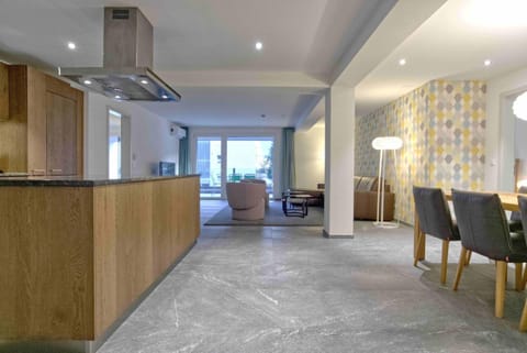 TV and multimedia, Living room, Dining area, internet, kitchen, air conditioner