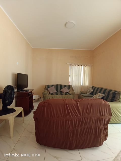 Temporada Cabo Frio ! Achei imperdível casa c piscina p feriados, férias próx a Praia do Forte de 4 a 8 Pessoas no total House in Cabo Frio