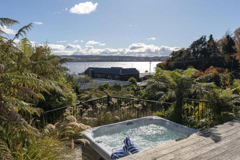 Hot Tub, Lake view