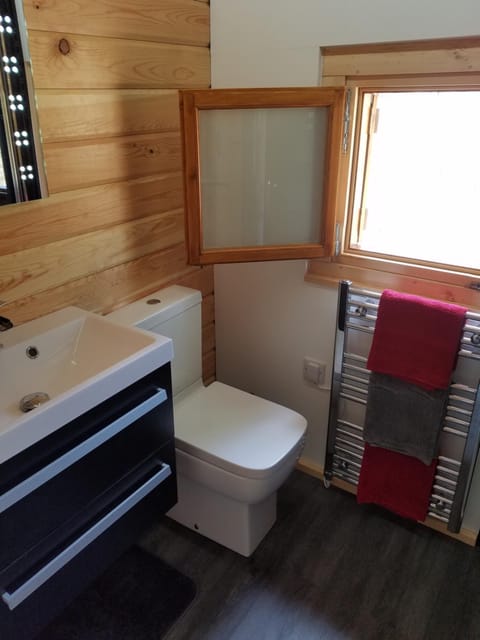 West Pool Cabin Cabin in West Lindsey District