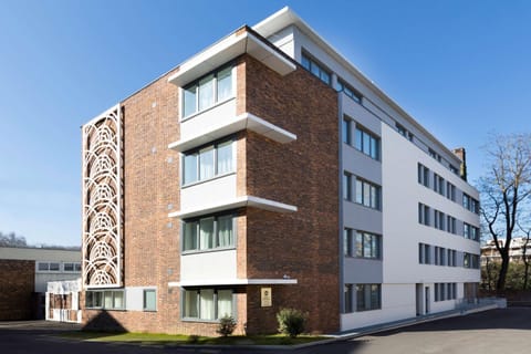 Property building, On site