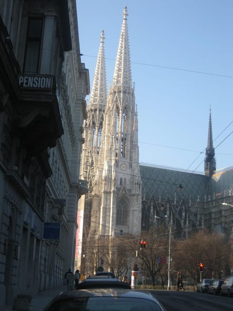 Facade/entrance, Area and facilities