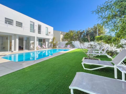 Pool view, Swimming pool, sunbed
