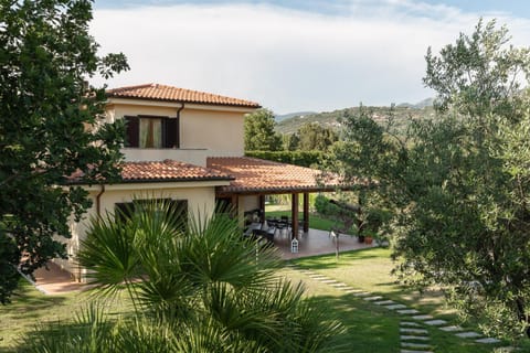 Property building, Garden