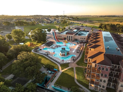 Property building, Swimming pool
