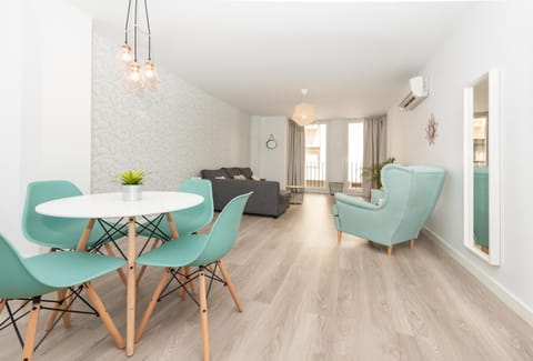 Living room, Seating area, Dining area