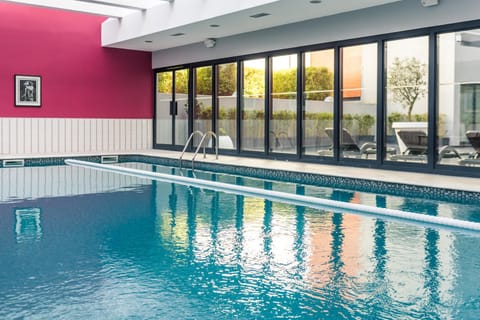 Swimming pool, Swimming pool
