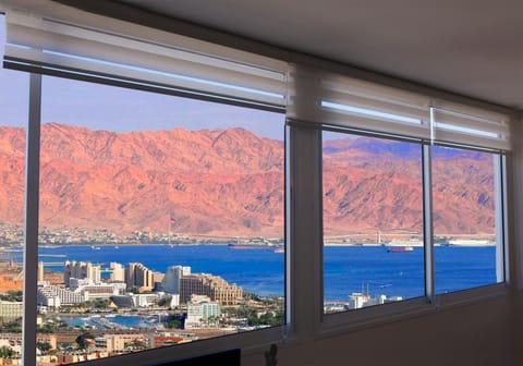 View (from property/room), City view, Garden view, Mountain view, Sea view, Quiet street view