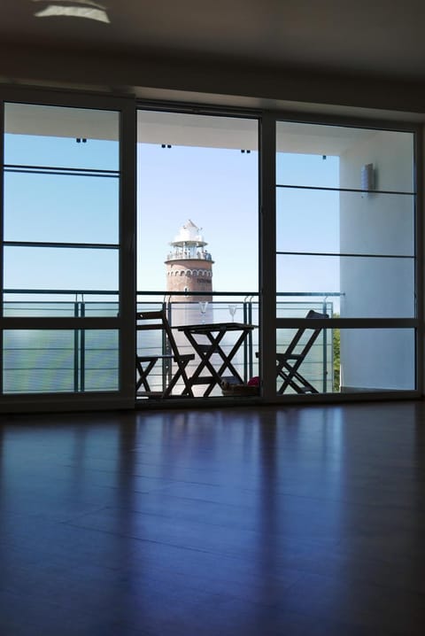 Balcony/Terrace, Living room, Landmark view, Sea view