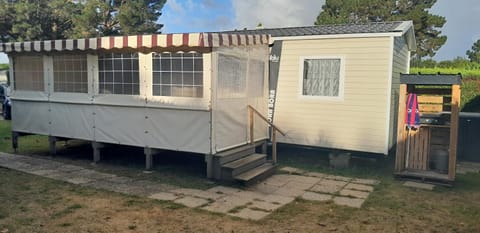 Property building, Day