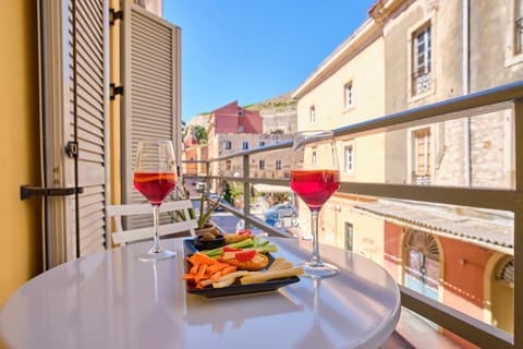 Balcony/Terrace, City view, Shopping Area