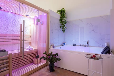 Sauna, Spa and wellness centre/facilities