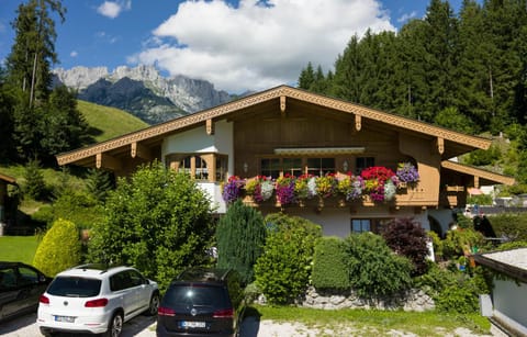 Property building, Day, Parking